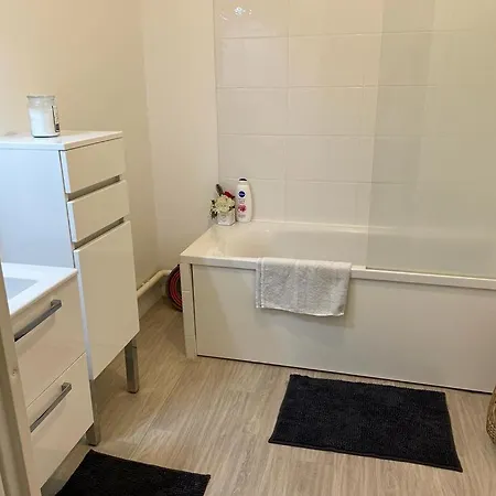 3 Apartment *